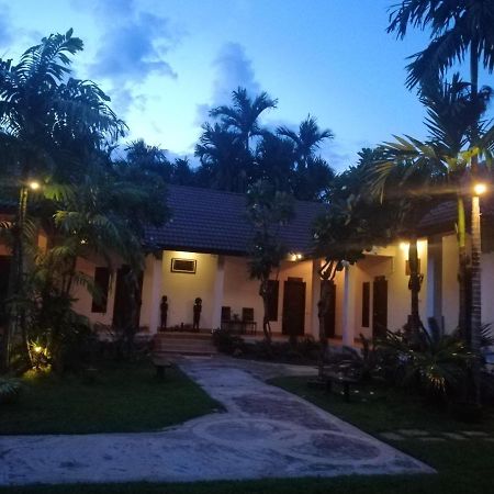 Villa Thakhek Luaran gambar