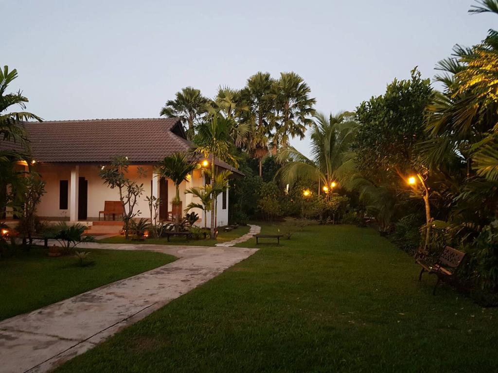Villa Thakhek Luaran gambar