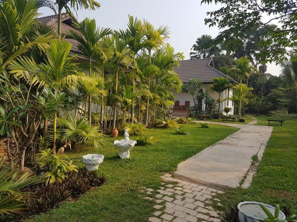 Villa Thakhek Luaran gambar