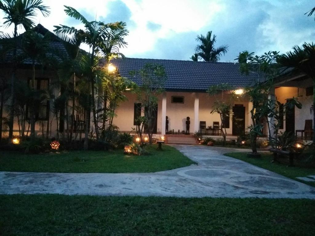 Villa Thakhek Luaran gambar